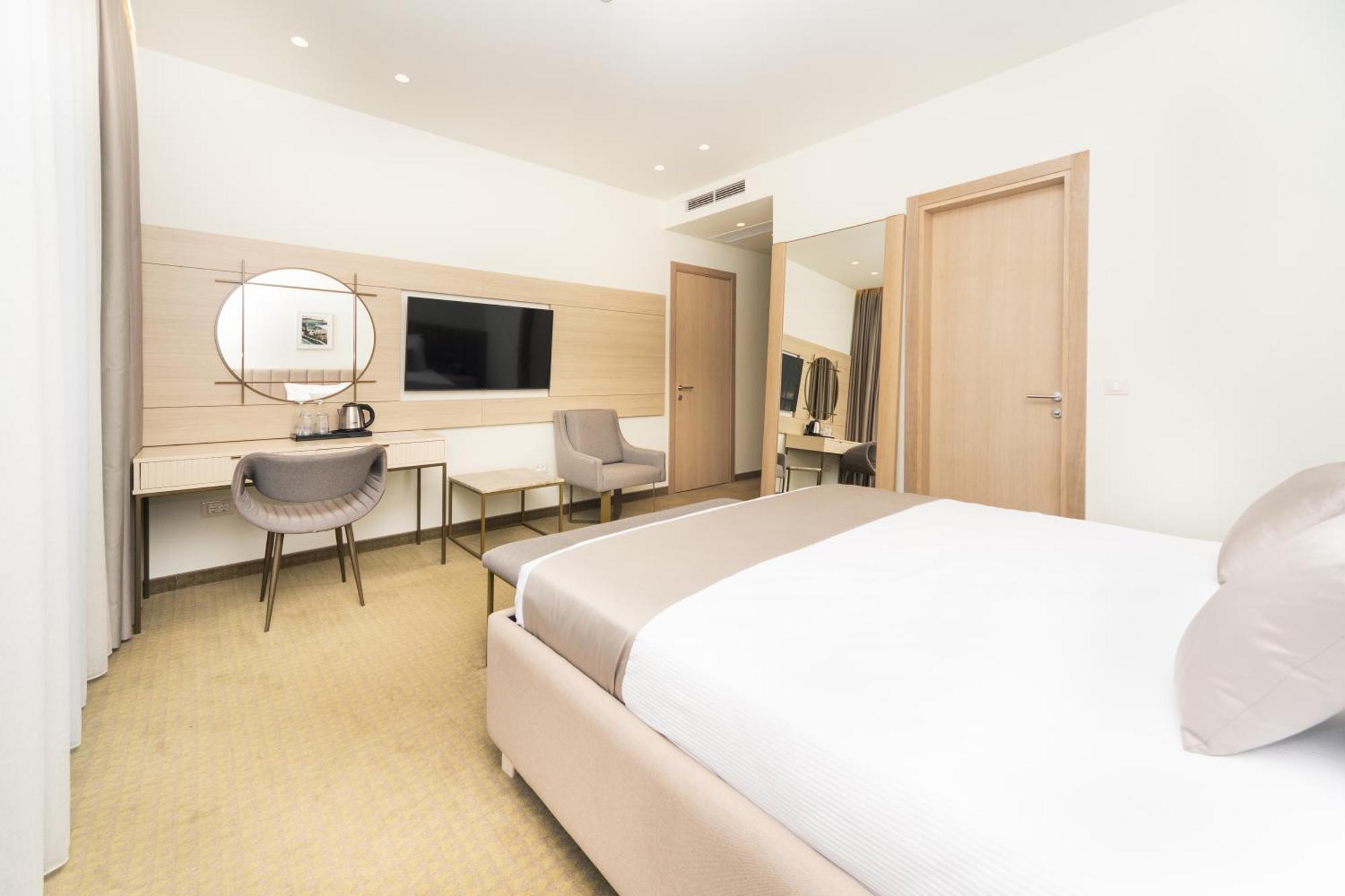 Hotel Pima Budva Kültér fotó