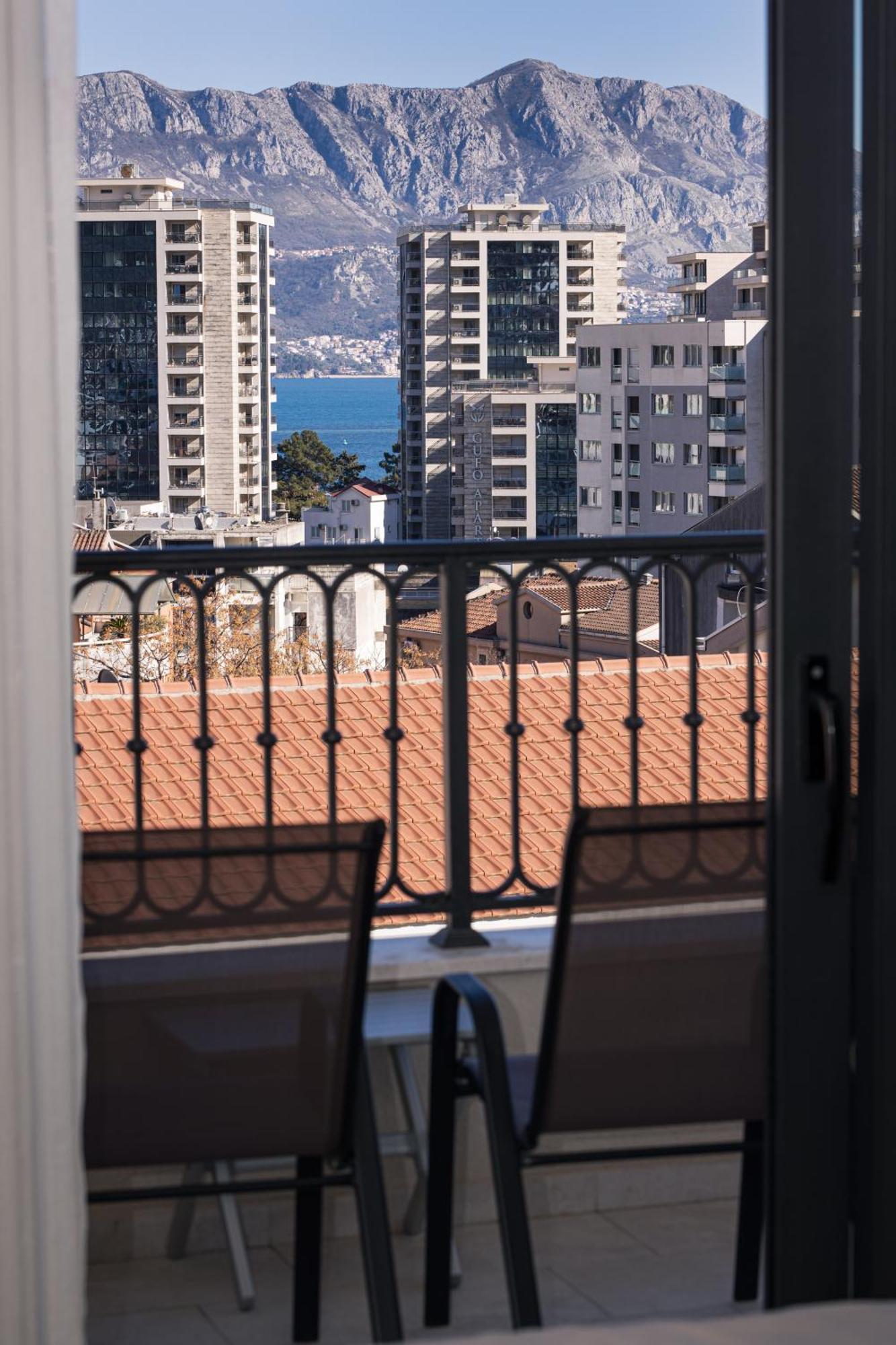 Hotel Pima Budva Kültér fotó